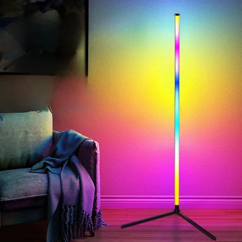 RGB-lattialamppu musiikkisynkronoinnilla, kauko- ja sovellusohjauksella