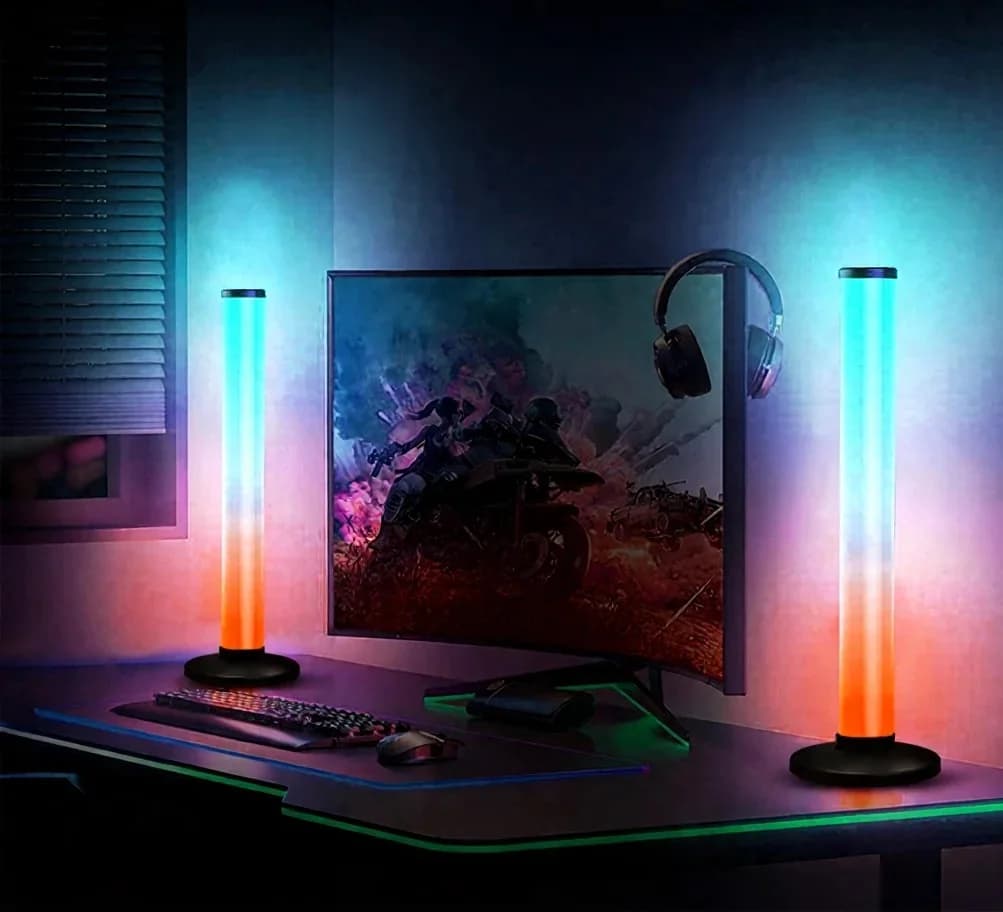 360 asteen RGB-äänireaktiivinen pöytälamppu sovellus- ja kaukosäädinohjauksella
