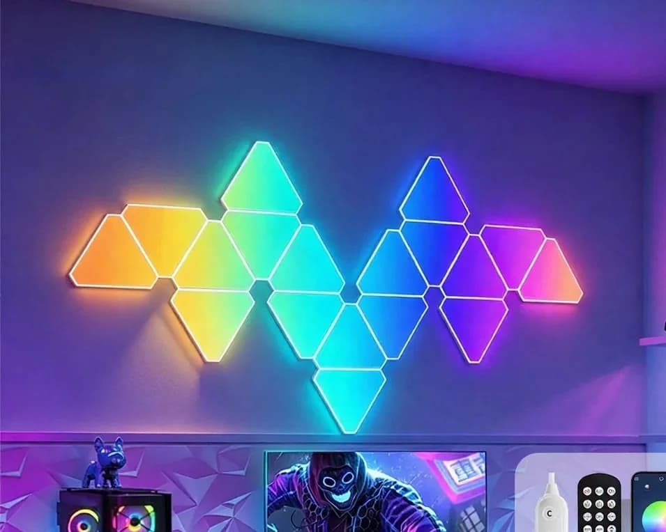 Kolmion muotoinen älykäs LED-seinävalosetti RGB-ambienttivalaistuksella