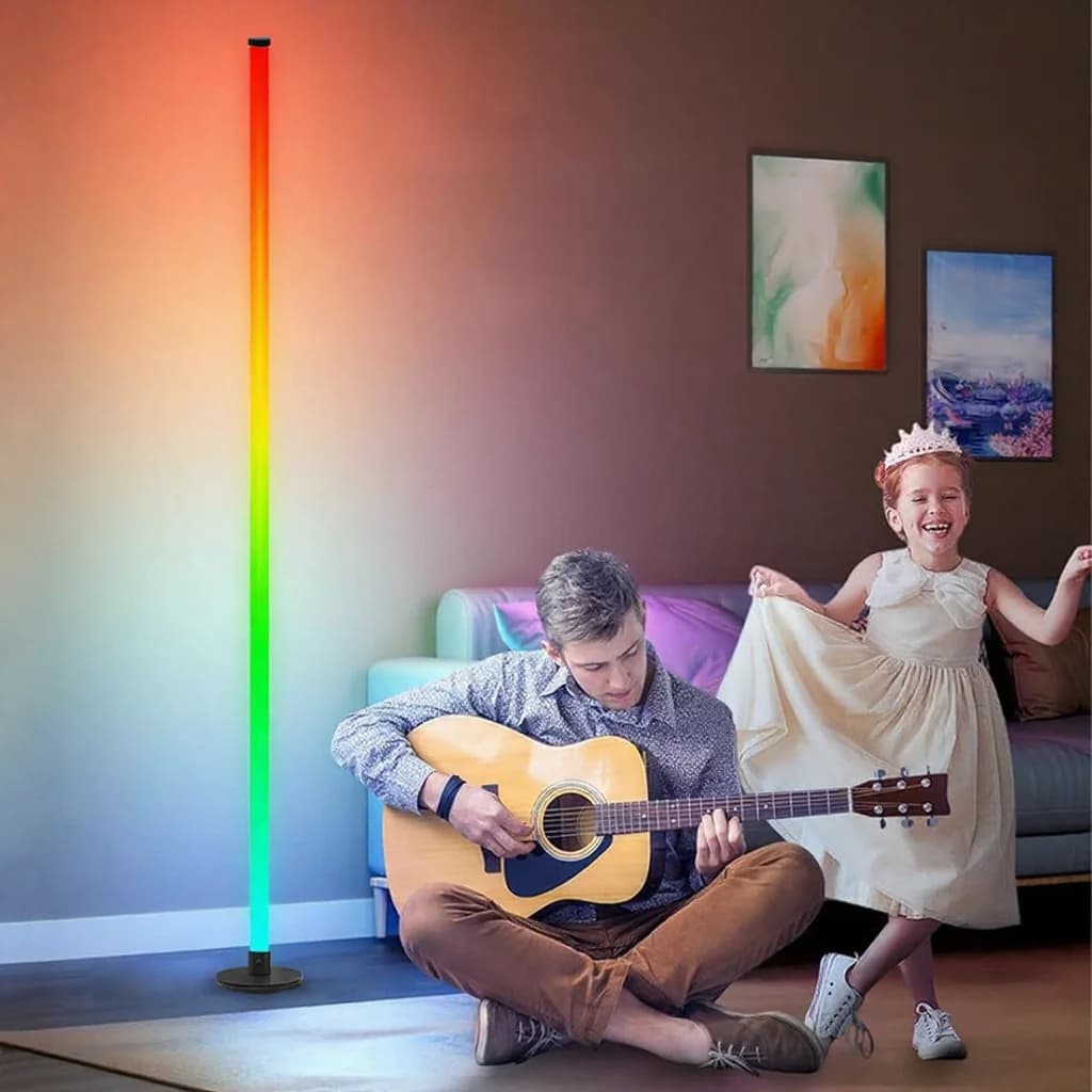 RGB LED-lattiavalaisin sovellusohjauksella olohuoneeseen