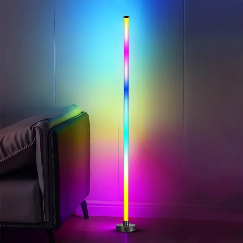 RGB LED-kulmalattiavalaisin musiikkisynkronoinnilla, sovellus- ja kaukosäädinohjauksella