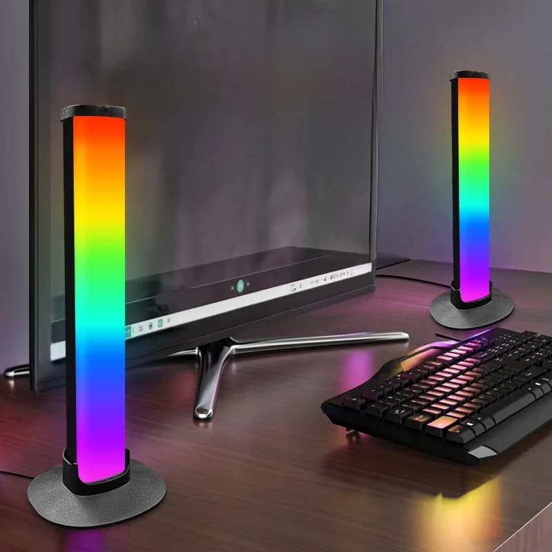 RGB-pelitunnelmavalo kuuloketelineellä ja äänisynkronoinnilla